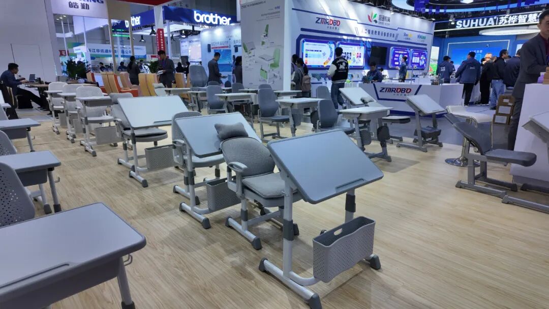 祥聚科创精彩参展第86届中国教育装备展示会,共赴教育科技盛宴!(图5) 祥聚科创精彩参展第86届中国教育装备展示会,共赴教育科技盛宴!(图5)