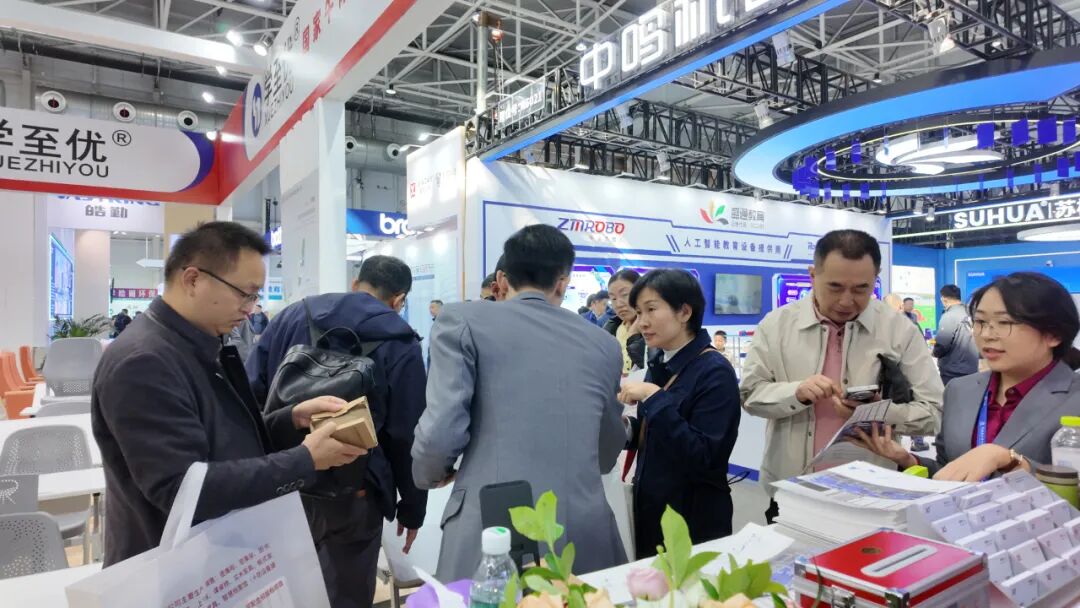 祥聚科创精彩参展第86届中国教育装备展示会,共赴教育科技盛宴!(图25) 祥聚科创精彩参展第86届中国教育装备展示会,共赴教育科技盛宴!(图25)