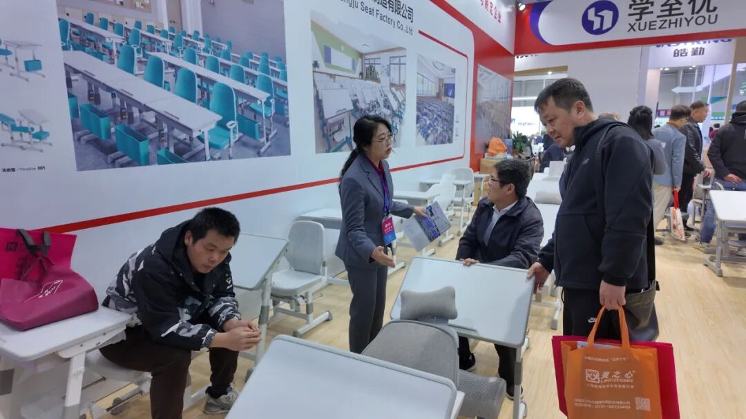 圆满收官!祥聚科创闪耀第86届中国教育装备展示会(图4) 圆满收官!祥聚科创闪耀第86届中国教育装备展示会(图4)