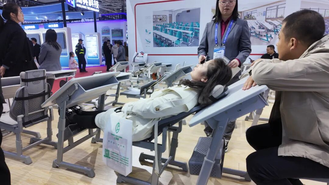 圆满收官!祥聚科创闪耀第86届中国教育装备展示会(图19) 圆满收官!祥聚科创闪耀第86届中国教育装备展示会(图19)